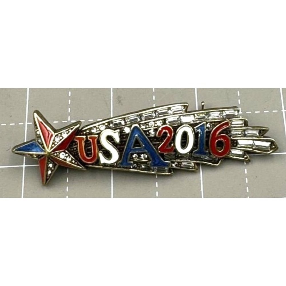 Heidi Daus Brooch Reach For The Stars 2016 Red White Blue Rhinestones Enamel